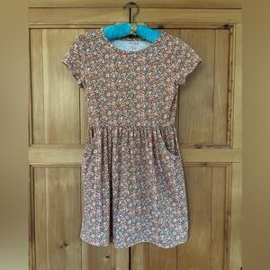 Four dresses. Pockets. Sizes L and XL